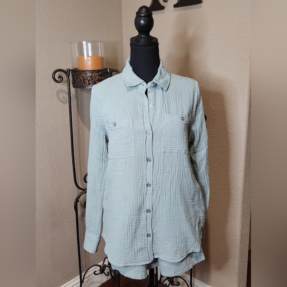 Calvin Klein Sage Cotton Button-down Shirt With Shorts. Size Small